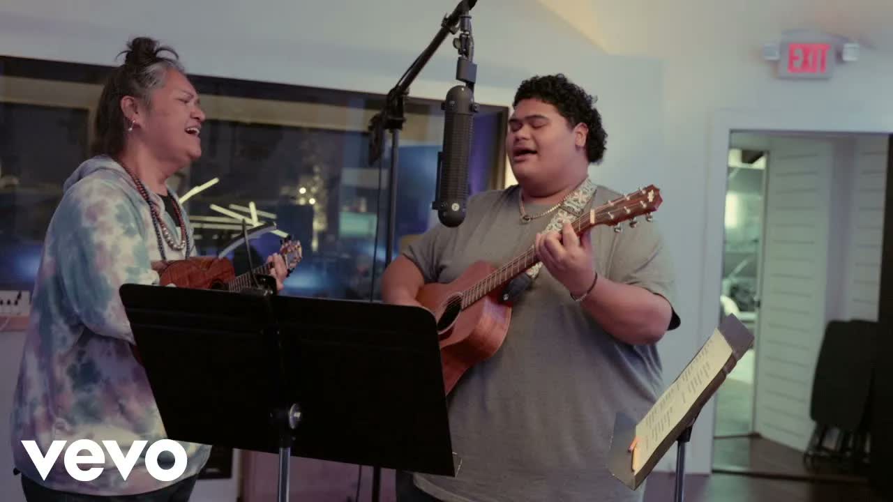 Iam Tongi, Paula Fuga - In The Waves (From "Moana: Voices Across The Ocean")