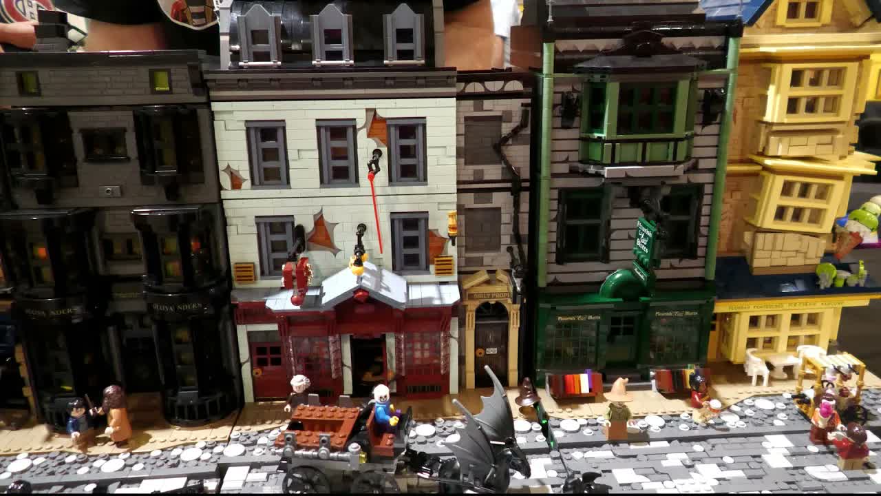 Custom LEGO Harry Potter Diagon Alley with Interior