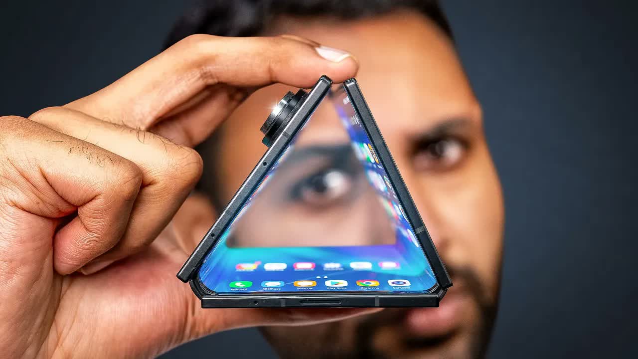Samsung Galaxy Z TriFold Unboxing!
