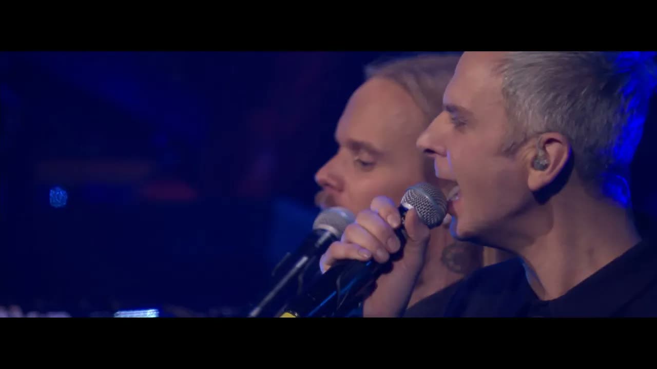 Avicii Tribute Concert - Waiting For Love (Live Vocals by Simon Aldred)